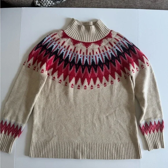 Caslon Beige Sweater with Red and Blue Pattern - Picture 2 of 8